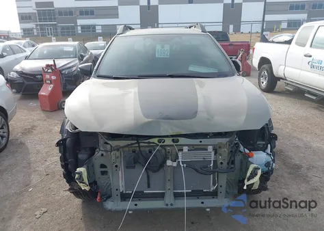 2025 Subaru Outback Wilderness из США, поврежденный, VIN 4S4BTGUD8S3281399